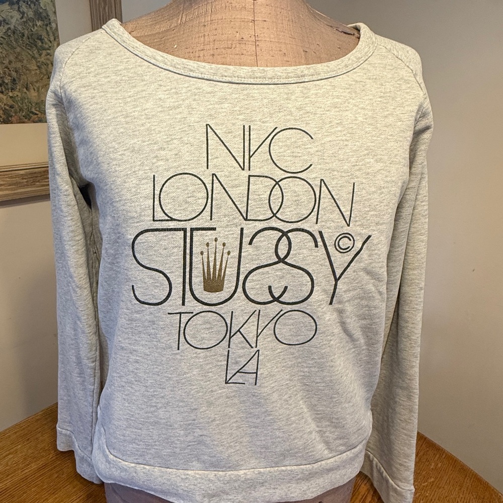 Designer! Women’s Stussy Light Gray Crewneck Off Shoulder Sweatshirt Top